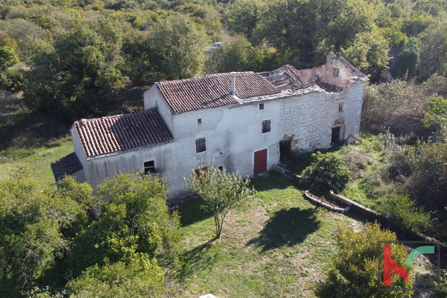 VODNJAN – RIJETKA STANCIJA NA 36.500 M², OKO 4.000 M² URBANIZIRANOG ZEMLJIŠTA, #PRODAJA