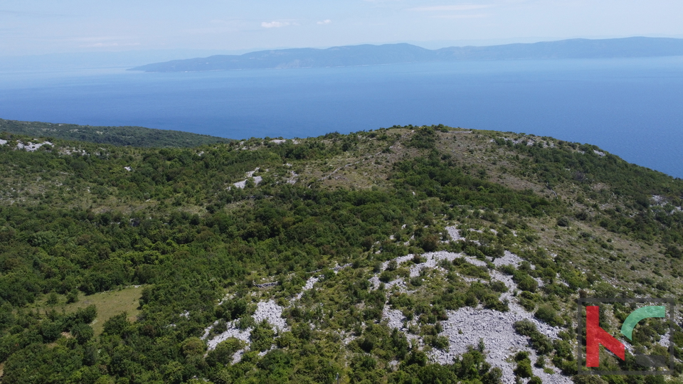 ZEMLJI&Scaron;&Ccaron;E 4985 m2 S POGLEDOM NA MORJE &num;PRODAJA