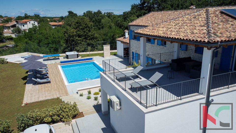 PORE&Ccaron;&comma; PREKRASNA MODERNA VILA SA BAZENOM&comma; JACUZZIJEM&comma; SAUNOM I VELIKOM OKU&Cacute;NICOM I TERASOM &num;PRODAJA