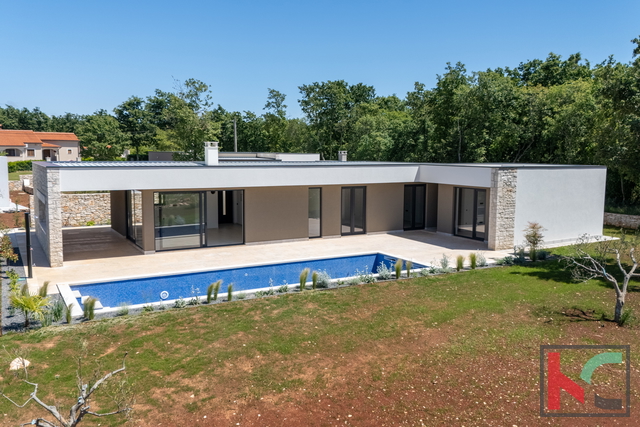 SVETVINČENAT, GROUND FLOOR HOUSE WITH A SWIMMING POOL SURROUNDED BY NATURE #FOR SALE