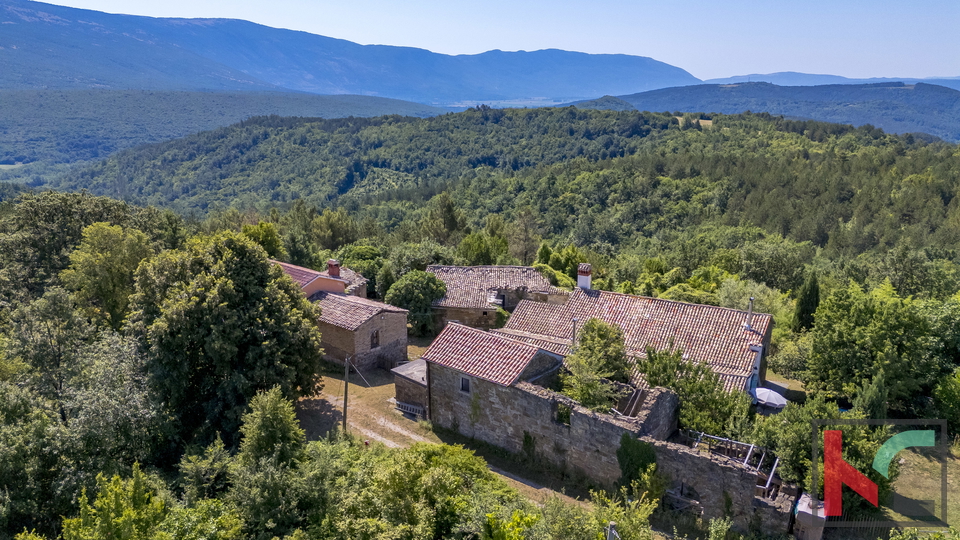 ISTRA, BOLJUN, WIR VERKAUFEN EIN DORF AN EINER FANTASTISCHEN LAGE MIT SCHÖNEM AUSBLICK #VERKAUF