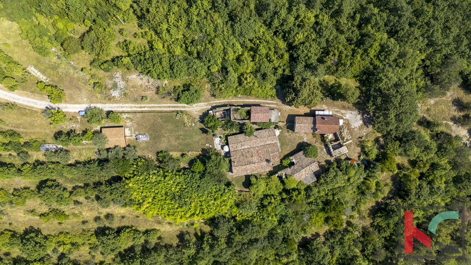 ISTRA, BOLJUN, WIR VERKAUFEN EIN DORF AN EINER FANTASTISCHEN LAGE MIT SCHÖNEM AUSBLICK #VERKAUF