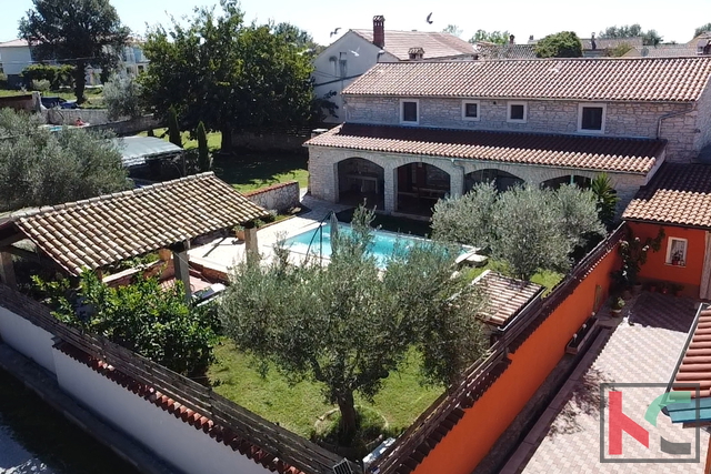 ISTRA, SVETVINČENAT, KAMENA HIŠA Z OGREVANIM BAZENOM NA 1200 M2 PARCELI, #PRODAJA