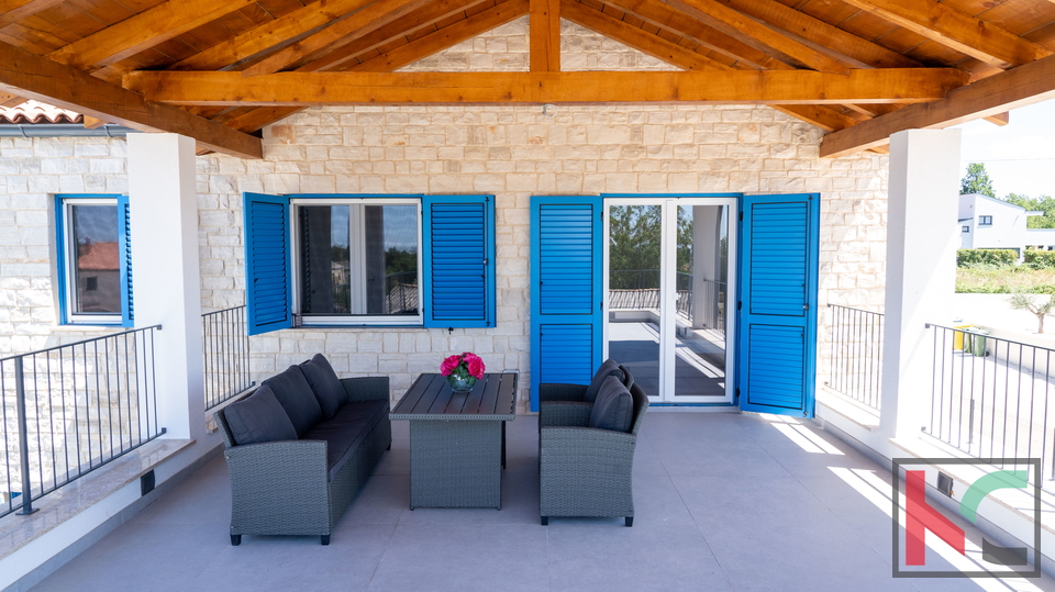 PORE&Ccaron;&comma; PREKRASNA MODERNA VILA SA BAZENOM&comma; JACUZZIJEM&comma; SAUNOM I VELIKOM OKU&Cacute;NICOM I TERASOM &num;PRODAJA