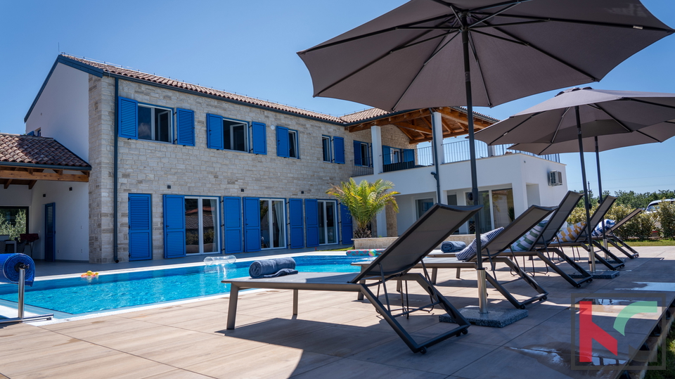 PORE&Ccaron;&comma; PREKRASNA MODERNA VILA SA BAZENOM&comma; JACUZZIJEM&comma; SAUNOM I VELIKOM OKU&Cacute;NICOM I TERASOM &num;PRODAJA