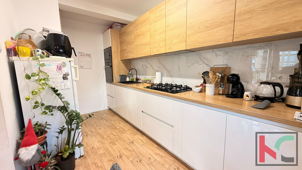 PULA&comma; VIDIKOVAC&comma; LIJEPI OBITELJSKI STAN 2SS&plus;DB &num;PRODAJA