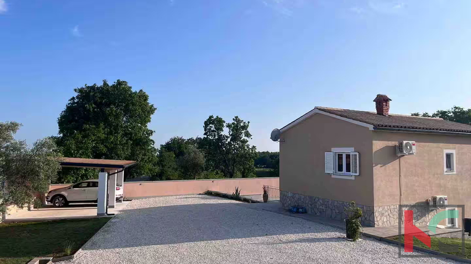 ISTRA&comma; BARBAN - SAMOSTOJE&Cacute;A KU&Cacute;A S DVA STANA I BAZENOM&comma; &num;PRODAJA