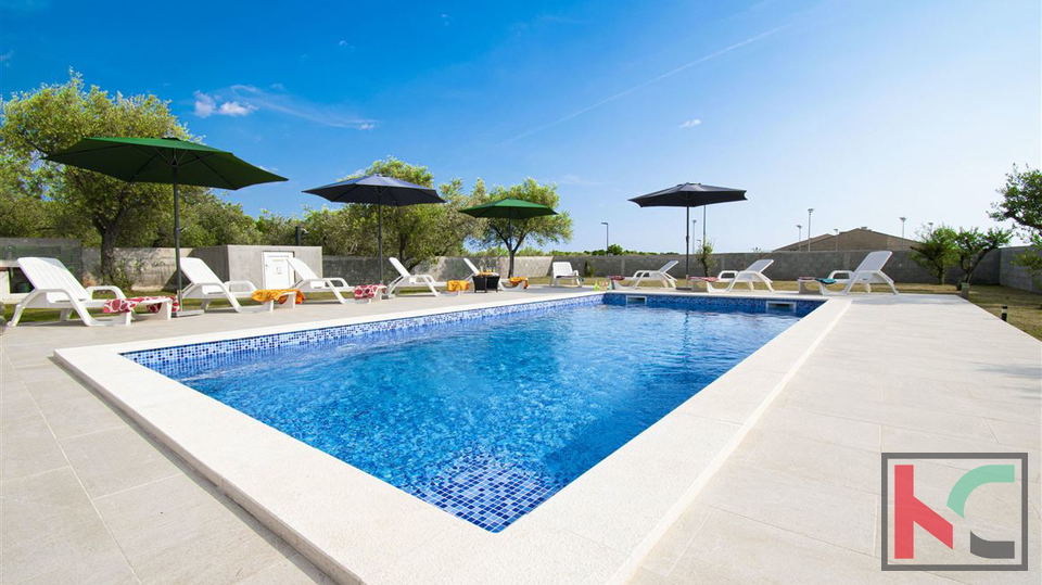 ISTRA&comma; VODNJAN&comma; MODERNA VILA 250m2 SA POGLEDOM NA MORE&comma; &num;PRODAJA