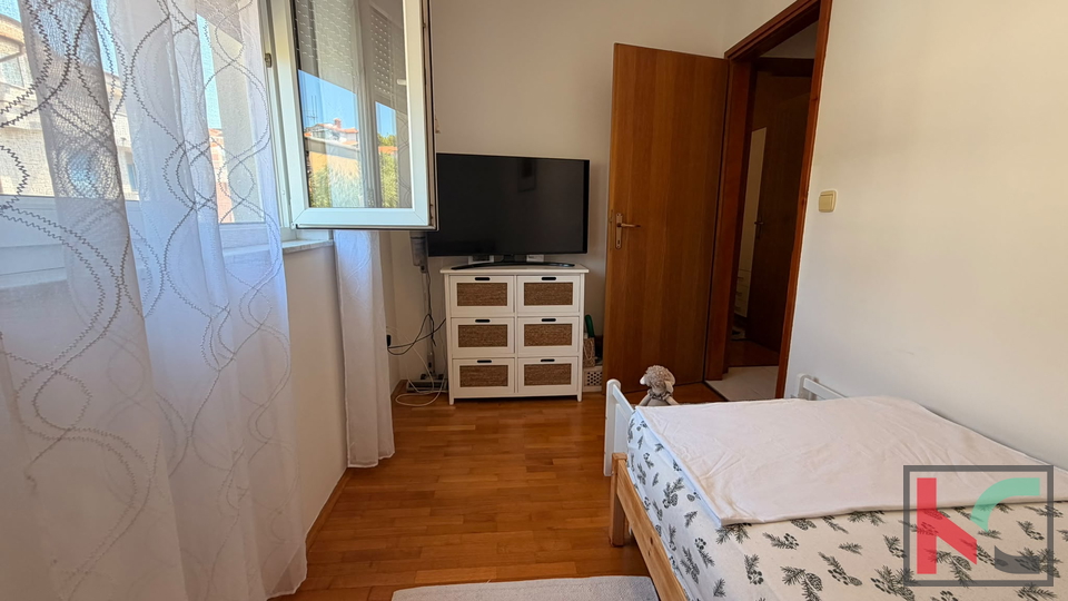 PULA&comma; VERUDA&comma; STAN 2SS&plus;DB NA PO&Zcaron;ELJNOJ LOKACIJI&comma; 200M OD PLA&Zcaron;E &num;PRODAJA
