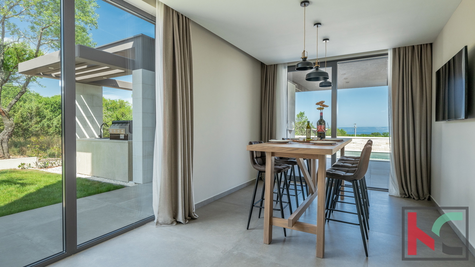 ISTRA&comma; MODERNA VILA S POGLEDOM NA MORE&comma; &num;PRODAJA