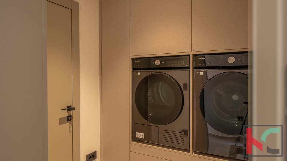 ISTRA&comma; MODERNA VILA S POGLEDOM NA MORE&comma; &num;PRODAJA