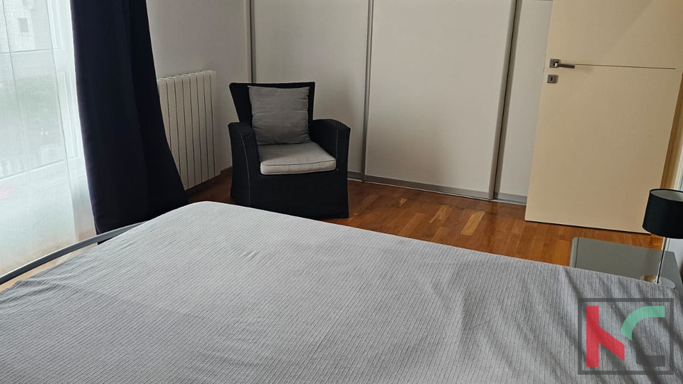 PULA, VALDEBEK, KUĆA SA DVA STANA I GARAŽOM #PRODAJA