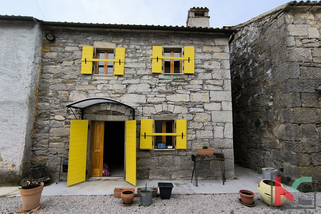 BUZET, CHARMING STONE HOUSE WITH YARD #FOR SALE