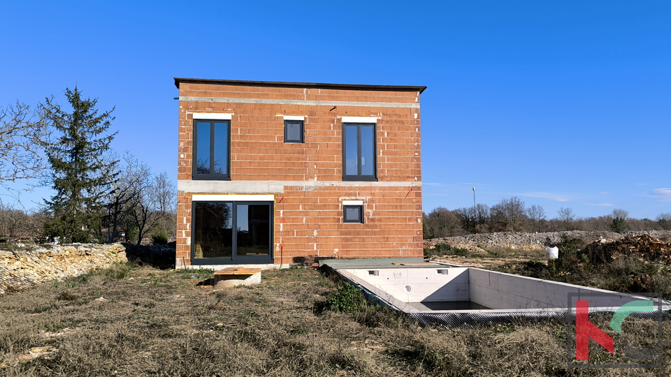 ISTRA, KANFANAR, SAMOSTOJNA HIŠA Z BAZENOM #PRODAJA