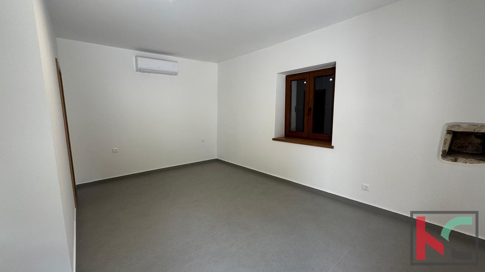 ISTRA, MANJADVORCI, REKONSTRUIRANA KUĆA SA BAZENOM, #PRODAJA