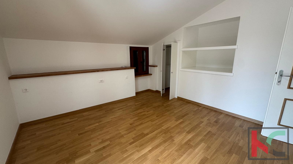 ISTRA, MANJADVORCI, REKONSTRUIRANA KUĆA SA BAZENOM, #PRODAJA