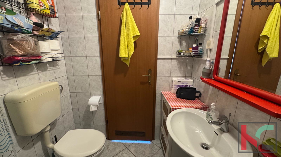 ISTRA, PREMANTURA, TRI APARTMANA SA OKUĆNICOM, #PRODAJA