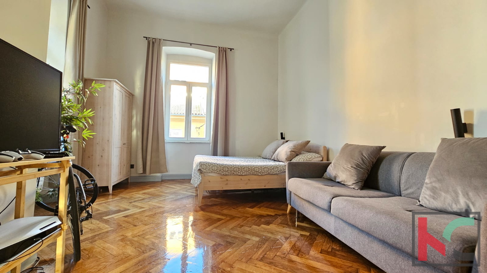 ISTRA, PULA, ČETVEROSOBAN STAN U CENTRU GRADA 135,37M2 #PRODAJA