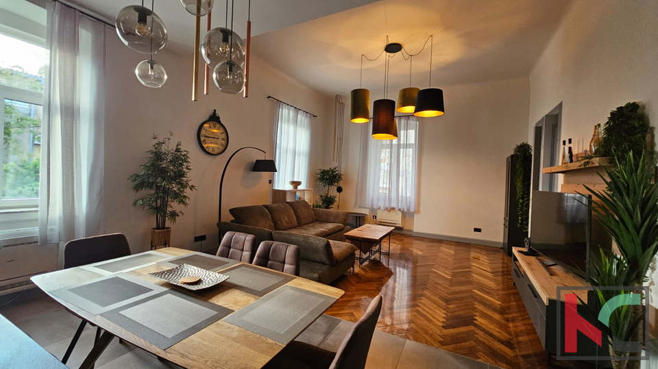 ISTRA, PULA, ČETVEROSOBAN STAN U CENTRU GRADA 135,37M2 #PRODAJA