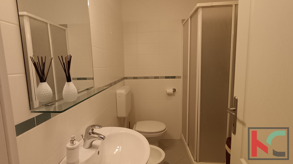 ISTRA, POREČ, STAN S 2 SPAVAĆE SOBE I PRIVATNIM BAZENOM, #PRODAJA