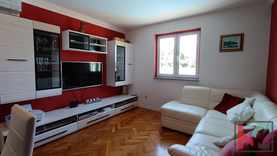 ISTRA, POREČ, STAN S 2 SPAVAĆE SOBE I PRIVATNIM BAZENOM, #PRODAJA