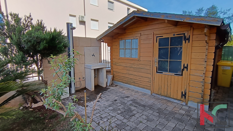 ISTRA, POREČ, STAN S 2 SPAVAĆE SOBE I PRIVATNIM BAZENOM, #PRODAJA