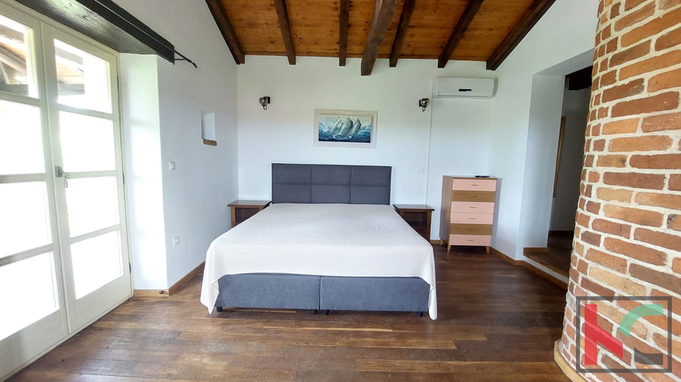 ISTRA, TINJAN,  KAMENA VILA SA BAZENOM, # PRODAJA