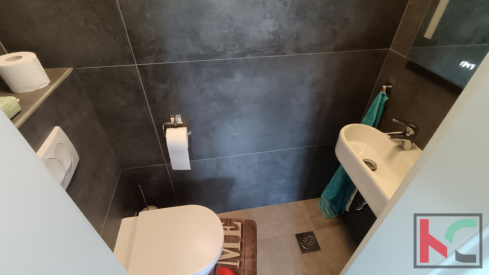 ISTRA, TAR-VABRIGA, STAN S VELIKIM BALKONOM BLIZU MORA, #PRODAJA