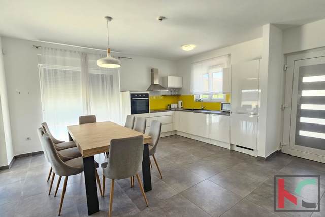 Haus, 172 m2, Verkauf, Pula - Šikići