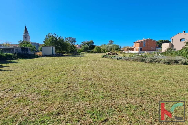 Land, 796 m2, For Sale, Ližnjan - Šišan