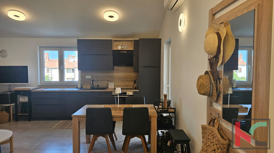 ISTRA, PEROJ , STAN S POGLEDOM NA MORE , NAMJEŠTEN I OPREMLJEN, #PRODAJA