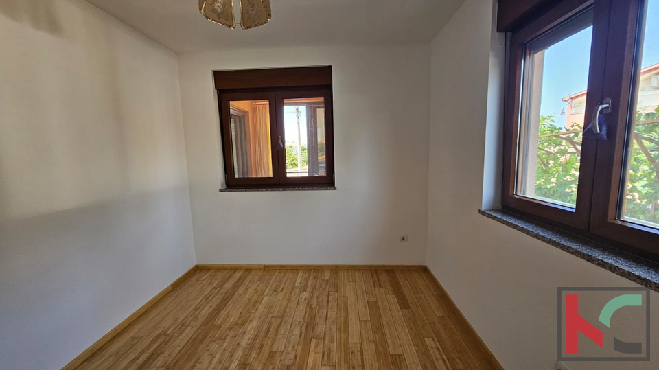 ISTRA, MEDULIN, POMER, STAN U PRIZEMLJU SA GARAŽOM I PARKIRNIM MJESTOM, BLIZINA MORA, #PRODAJA