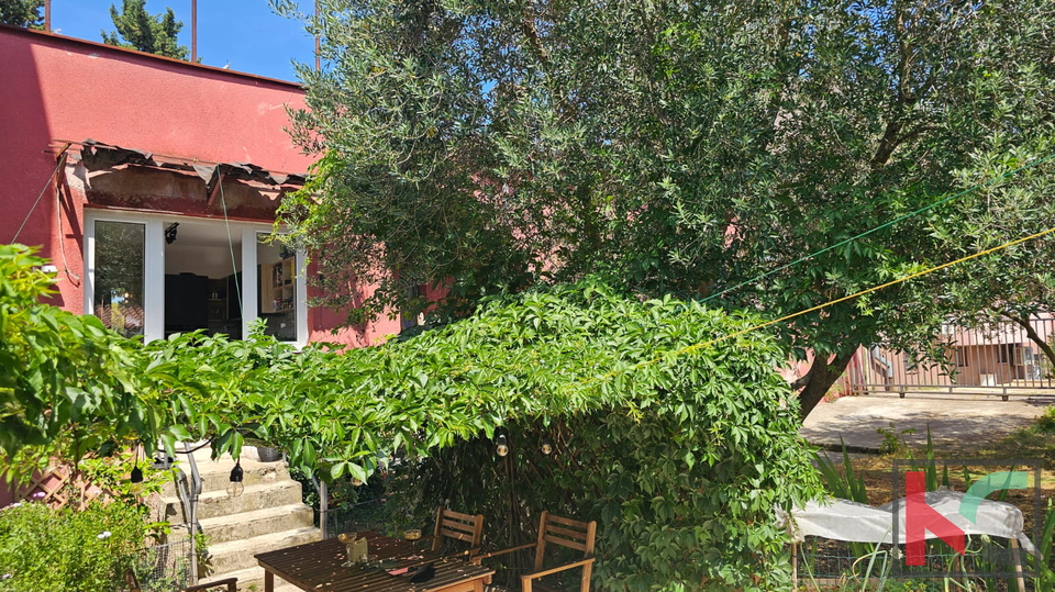 ISTRA, PULA, VERUDA, KUĆA NA TRAŽENOJ LOKACIJI SA OKUĆNICOM, #PRODAJA
