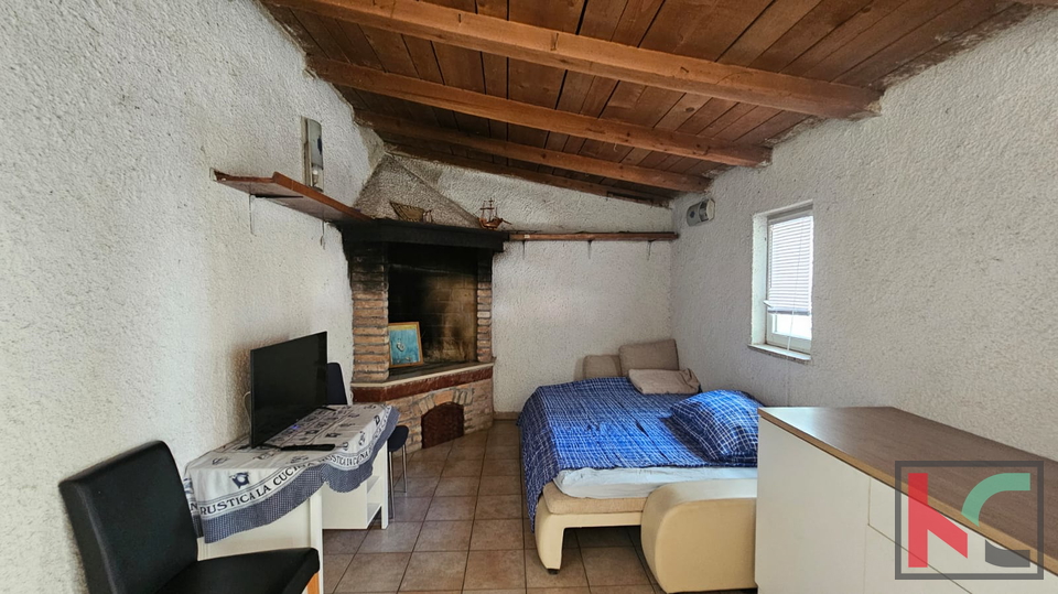 ISTRA, PULA, VERUDA, KUĆA NA TRAŽENOJ LOKACIJI SA OKUĆNICOM, #PRODAJA