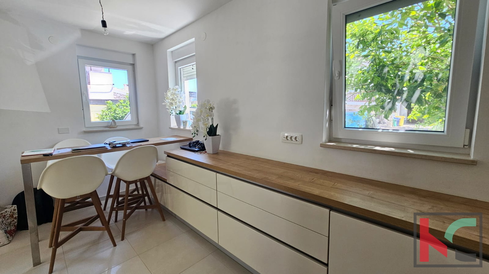 KUĆA NA TRI ETAŽE PREMANTURA, POGLED MORE 130M2 #PRODAJA
