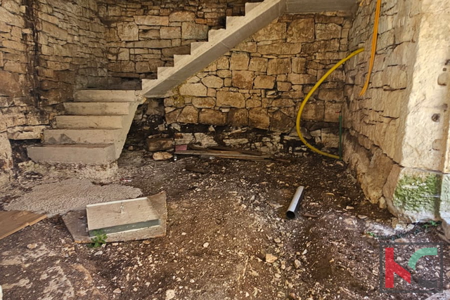 House, 80 m2, For Sale, Žminj