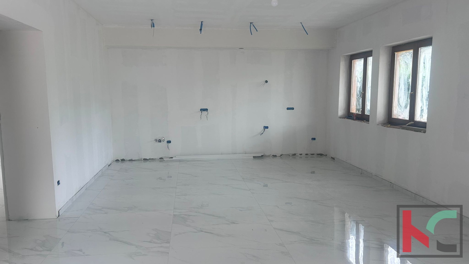 ISTRA, POREČ, STAN U PRIZEMLJU SA VEĆOM OKUĆNICOM, 2SS+DB, #PRODAJA