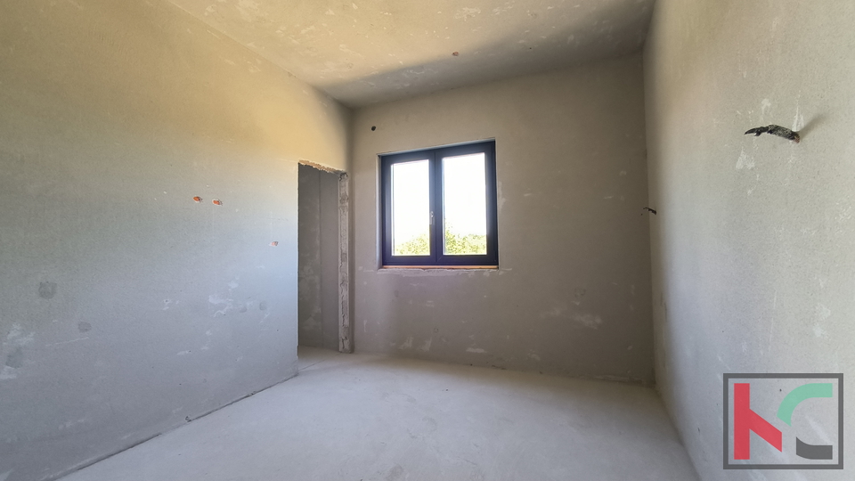 ISTRA, KANFANAR, SAMOSTOJEĆA KUĆA S BAZENOM #PRODAJA