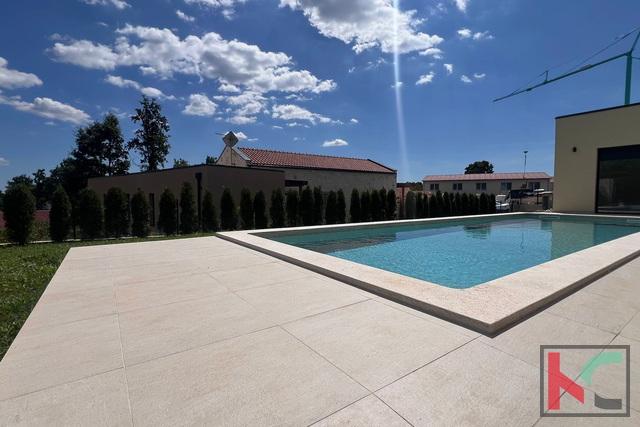 ISTRA, ŽMINJ, MODERNA PRIZEMNICA S BAZENOM #PRODAJA