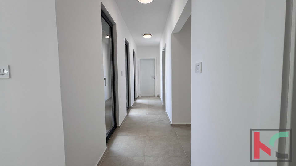 ISTRA, ŽMINJ, MODERNA PRIZEMNICA S BAZENOM #PRODAJA