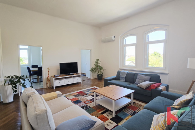 Pula, Stoja, obnovljeno stanovanje 91,80 m2 s tremi spalnicami, prodaja