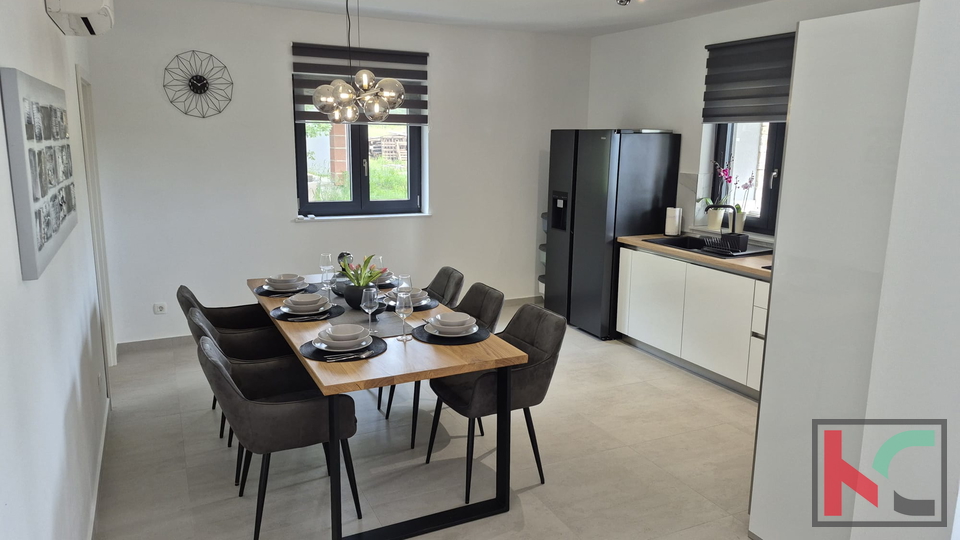 &Lcy;&acy;&bcy;&icy;&ncy;&comma; &ocy;&kcy;&rcy;&iecy;&scy;&tcy;&ncy;&ocy;&scy;&tcy;&icy;&comma; &ocy;&tcy;&dcy;&iecy;&lcy;&softcy;&ncy;&ocy;&scy;&tcy;&ocy;&yacy;&shchcy;&icy;&jcy; &dcy;&ocy;&mcy; &scy; &bcy;&acy;&scy;&scy;&iecy;&jcy;&ncy;&ocy;&mcy; 150 &mcy;2 &num;&pcy;&rcy;&ocy;&dcy;&acy;&zhcy;&acy;