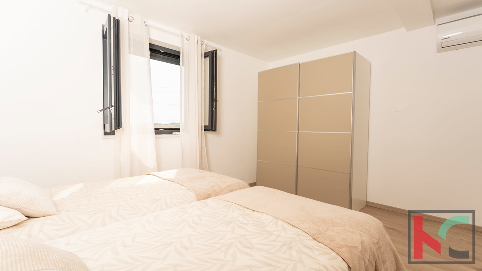 &Lcy;&acy;&bcy;&icy;&ncy;&comma; &ocy;&kcy;&rcy;&iecy;&scy;&tcy;&ncy;&ocy;&scy;&tcy;&icy;&comma; &ocy;&tcy;&dcy;&iecy;&lcy;&softcy;&ncy;&ocy;&scy;&tcy;&ocy;&yacy;&shchcy;&icy;&jcy; &dcy;&ocy;&mcy; &scy; &bcy;&acy;&scy;&scy;&iecy;&jcy;&ncy;&ocy;&mcy; 150 &mcy;2 &num;&pcy;&rcy;&ocy;&dcy;&acy;&zhcy;&acy;