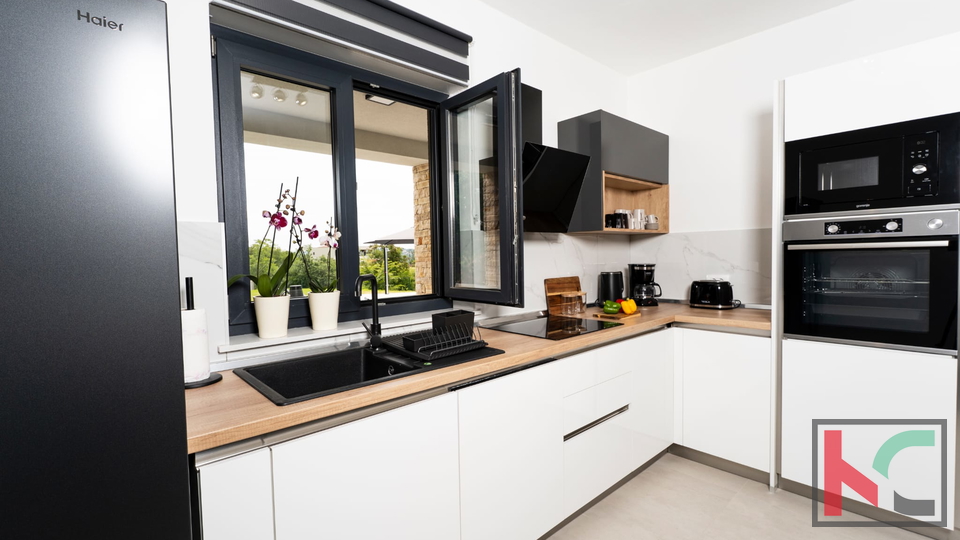 &Lcy;&acy;&bcy;&icy;&ncy;&comma; &ocy;&kcy;&rcy;&iecy;&scy;&tcy;&ncy;&ocy;&scy;&tcy;&icy;&comma; &ocy;&tcy;&dcy;&iecy;&lcy;&softcy;&ncy;&ocy;&scy;&tcy;&ocy;&yacy;&shchcy;&icy;&jcy; &dcy;&ocy;&mcy; &scy; &bcy;&acy;&scy;&scy;&iecy;&jcy;&ncy;&ocy;&mcy; 150 &mcy;2 &num;&pcy;&rcy;&ocy;&dcy;&acy;&zhcy;&acy;