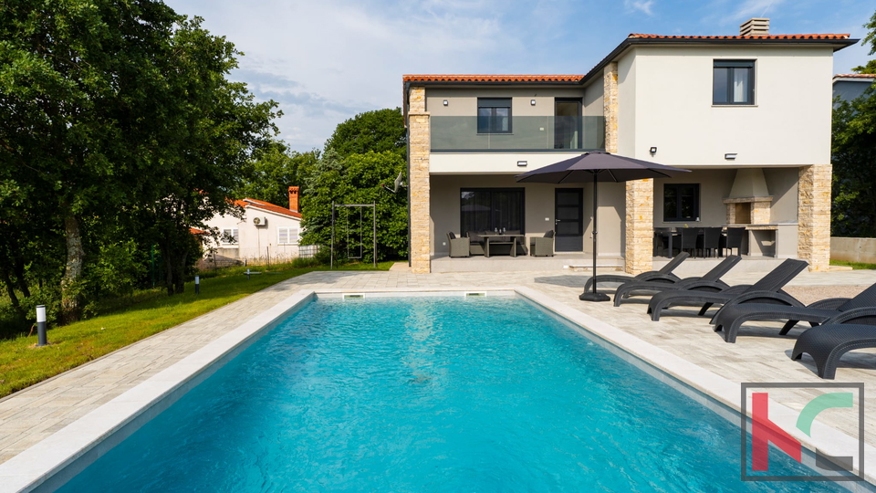 &Lcy;&acy;&bcy;&icy;&ncy;&comma; &ocy;&kcy;&rcy;&iecy;&scy;&tcy;&ncy;&ocy;&scy;&tcy;&icy;&comma; &ocy;&tcy;&dcy;&iecy;&lcy;&softcy;&ncy;&ocy;&scy;&tcy;&ocy;&yacy;&shchcy;&icy;&jcy; &dcy;&ocy;&mcy; &scy; &bcy;&acy;&scy;&scy;&iecy;&jcy;&ncy;&ocy;&mcy; 150 &mcy;2 &num;&pcy;&rcy;&ocy;&dcy;&acy;&zhcy;&acy;