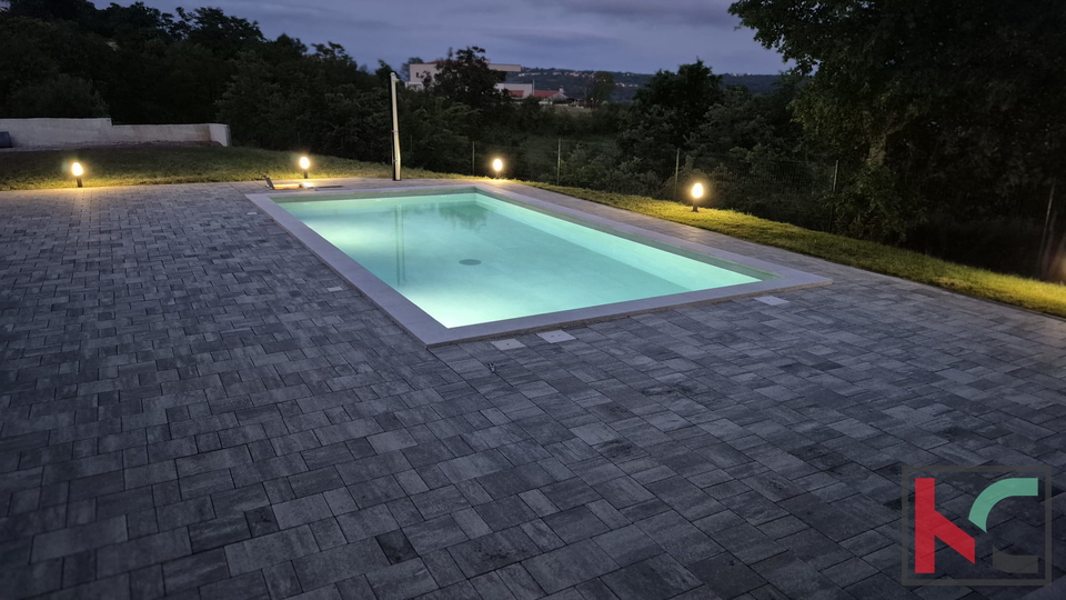 &Lcy;&acy;&bcy;&icy;&ncy;&comma; &ocy;&kcy;&rcy;&iecy;&scy;&tcy;&ncy;&ocy;&scy;&tcy;&icy;&comma; &ocy;&tcy;&dcy;&iecy;&lcy;&softcy;&ncy;&ocy;&scy;&tcy;&ocy;&yacy;&shchcy;&icy;&jcy; &dcy;&ocy;&mcy; &scy; &bcy;&acy;&scy;&scy;&iecy;&jcy;&ncy;&ocy;&mcy; 150 &mcy;2 &num;&pcy;&rcy;&ocy;&dcy;&acy;&zhcy;&acy;