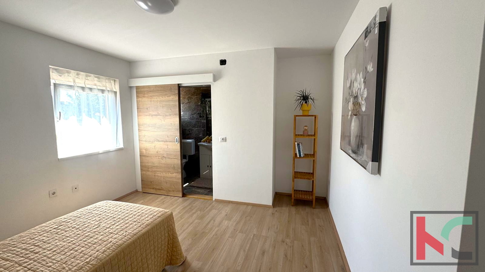 ISTRA&comma; PULA&comma; VALDEBEK&comma; STAN&comma; MIRNA LOKACIJA &num;PRODAJA