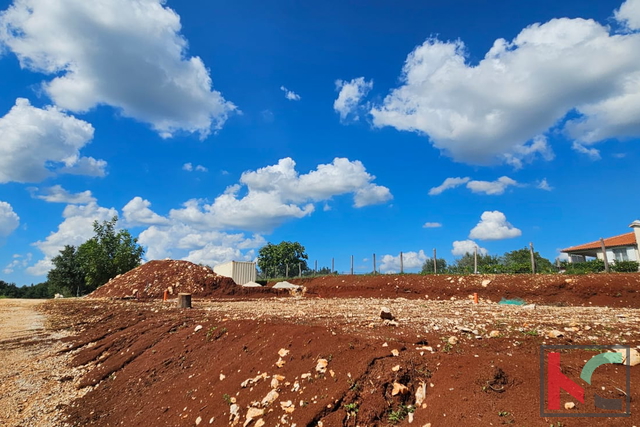 BARBAN, GRAĐEVINSKO I POLJOPRIVREDNO ZEMLJIŠTE, 3016m2