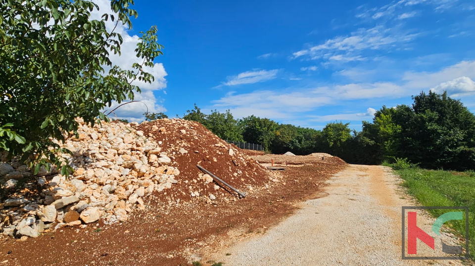 Zemlji&scaron;&ccaron;e&comma; 3016 m2&comma; Prodaja&comma; Barban
