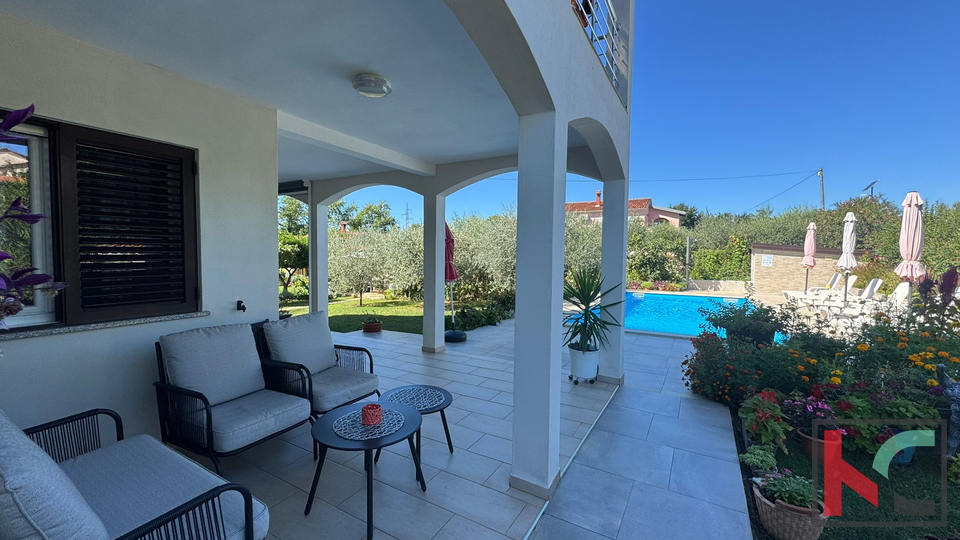 ISTRA, NOVA VAS, KUĆA SA 5  STAMBENIH JEDINICA I BAZENOM #PRODAJA